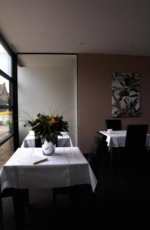 Hotel Boomgaard Lanaken Exterior foto